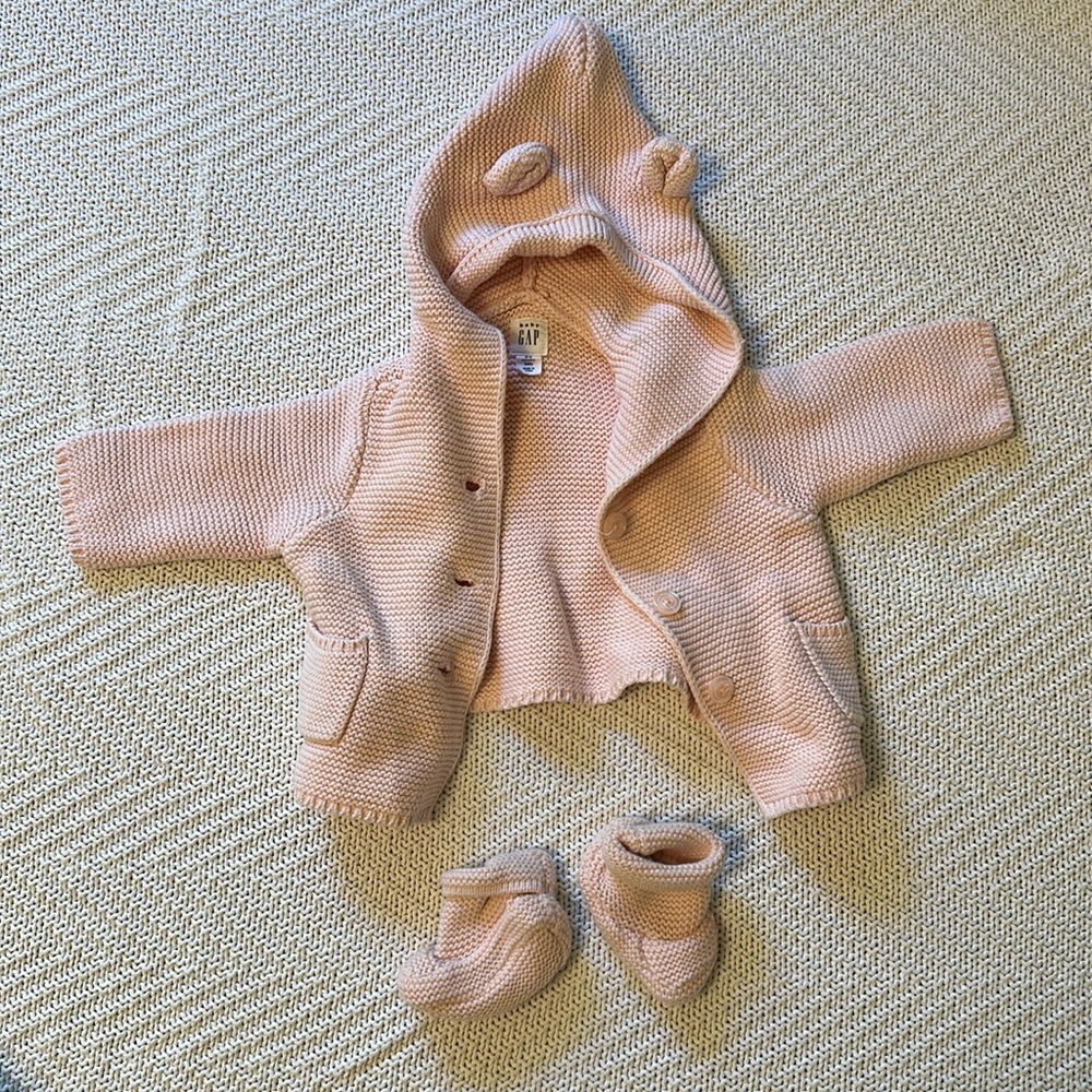 GAP Baby Bear Cardigan & booties bundle milkshake pink size 0-3 months
